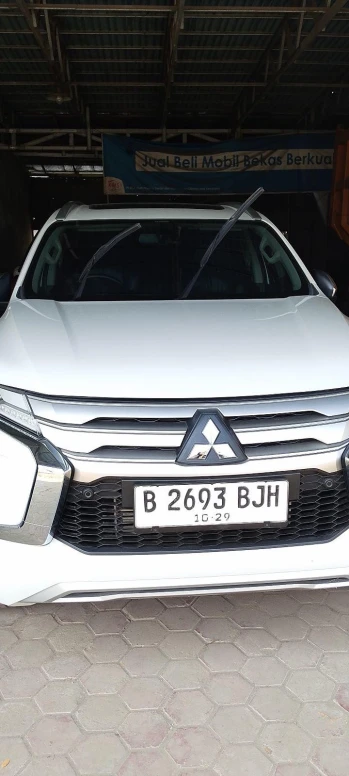 Mitsubishi Pajero Sport 2.4L Dakar Ultimate 4x4 Automatic 2024