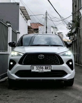 Toyota Yaris Cross 1.5 S HV CVT With GR Parts Aero Package Automatic 2023