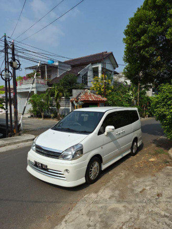 Nissan Serena 2.0L HWS Automatic 2012