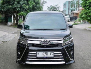 Toyota Voxy 2.0L Automatic 2019