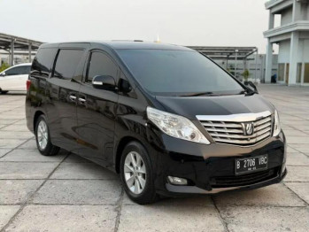 Toyota Alphard 2.4L G Automatic 2010