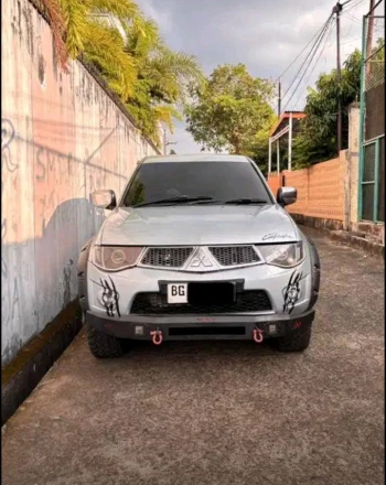 Mitsubishi Triton 2.4L Exceed DC Manual 2010