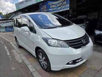Honda Freed 1.5L E Automatic 2011