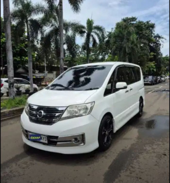 Nissan Serena 2.0L HWS Automatic 2014