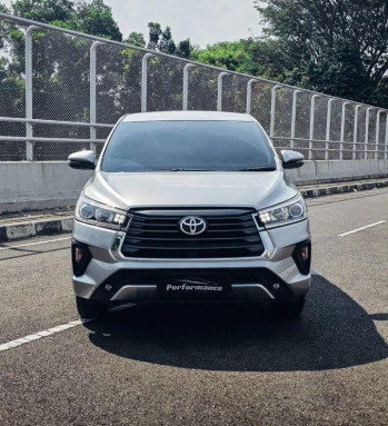 Toyota Innova 2.0L V Bensin Automatic 2021