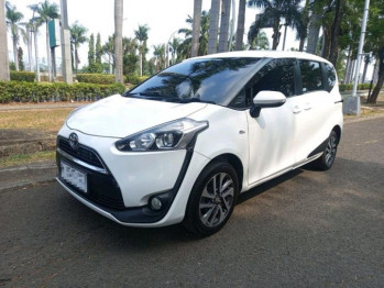 Toyota Sienta 1.5L V Automatic 2017