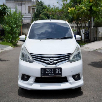 Nissan Grand Livina XV HWS Automatic 2015