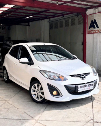 Mazda Mazda2 1.5L V Automatic 2013