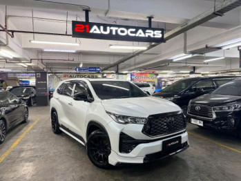 Toyota Innova 2.0L Q HV Modellista Zenix Automatic 2023