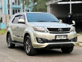 Toyota Fortuner 2.7L G Lux Bensin Automatic 2014