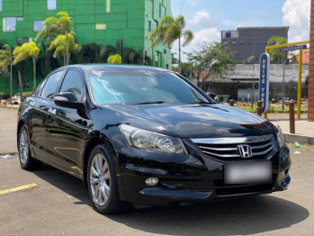 Honda Accord 2.4L i-VTEC Automatic 2011