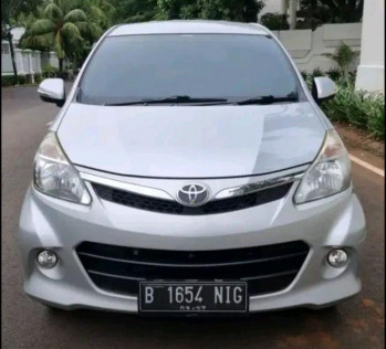 Toyota Avanza 1.5L Veloz Automatic 2014
