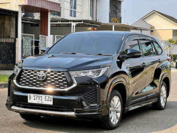 Toyota Innova 2.0L V HV Modellista Zenix Automatic 2023