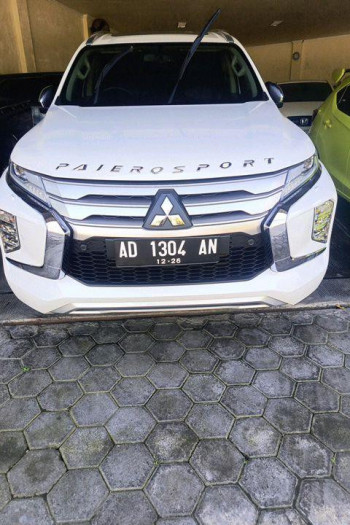 Mitsubishi Pajero Sport 2.4L Dakar 4x2 Automatic 2021