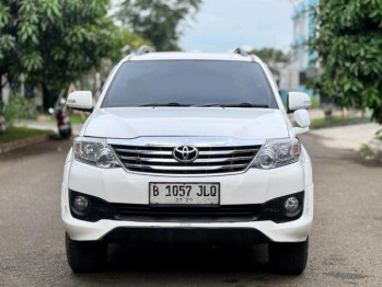 Toyota Fortuner 2.5L G Diesel Automatic 2012