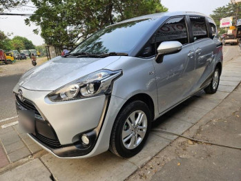 Toyota Sienta 1.5L G Automatic 2017