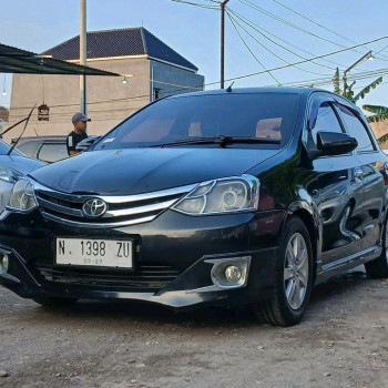 Toyota Etios Valco 1.2L G Manual 2014