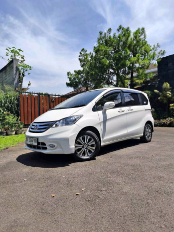 Honda Freed 1.5L E Automatic 2016