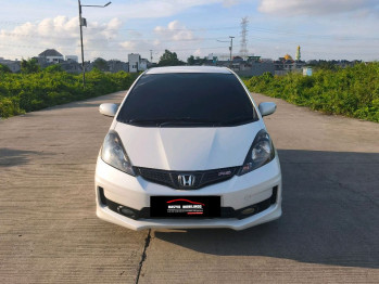Honda Jazz 1.5L RS Automatic 2014
