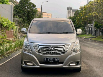 Hyundai H-1 2.4L Royale Bensin Automatic 2017