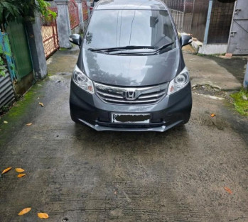 Honda Freed 1.5L E Automatic 2012