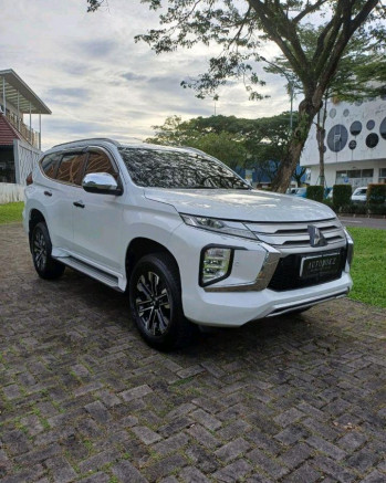 Mitsubishi Pajero Sport 2.4L Dakar 4x2 Automatic 2022