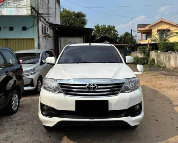 Toyota Fortuner 2.5L G VNT Diesel Manual 2012