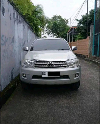 Toyota Fortuner 2.4L G Diesel Manual 2010