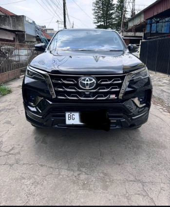 Toyota Fortuner 2.8L GR Sport 4x4 Automatic 2022