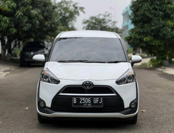 Toyota Sienta 1.5L V Automatic 2017