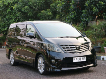 Toyota Alphard 2.4L S Automatic 2010