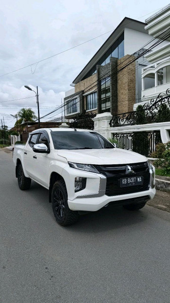 Mitsubishi Triton 2.4L GLS DC Manual 2022