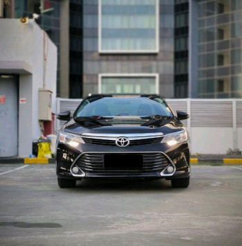 Toyota Camry 2.5L V Automatic 2018