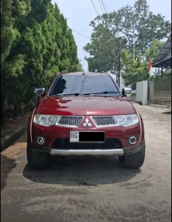 Mitsubishi Pajero Sport 2.4L Dakar 4x2 Automatic 2012