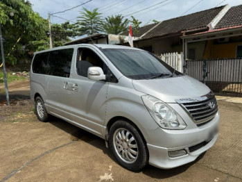 Hyundai H-1 2.4L XG Bensin Automatic 2012