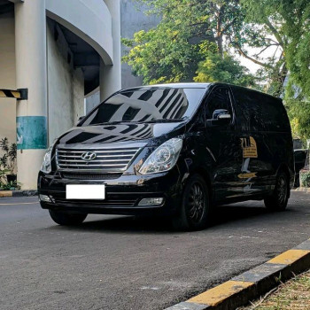 Hyundai H-1 2.4L Royale Bensin Automatic 2013