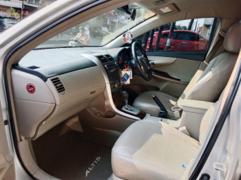 Toyota Corolla Altis 1.8L G Automatic 2010