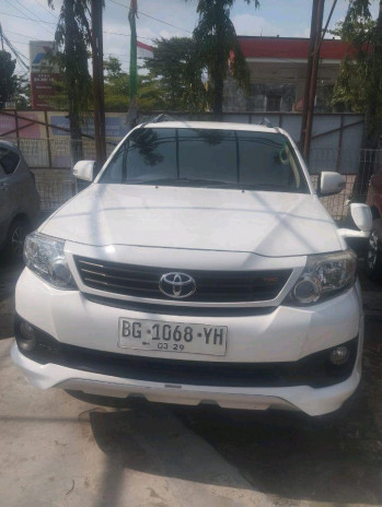 Toyota Fortuner 2.5L G VNT TRD Diesel Manual 2012