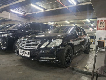 Mercedes-Benz E-Class E300 Automatic 2010