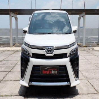 Toyota Voxy 2.0L Automatic 2018