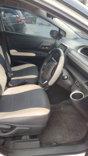 Toyota Sienta 1.5L V Automatic 2017