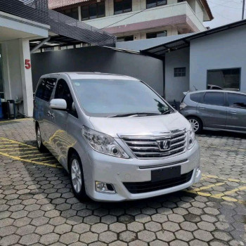 Toyota Alphard 2.5L SC Automatic 2012