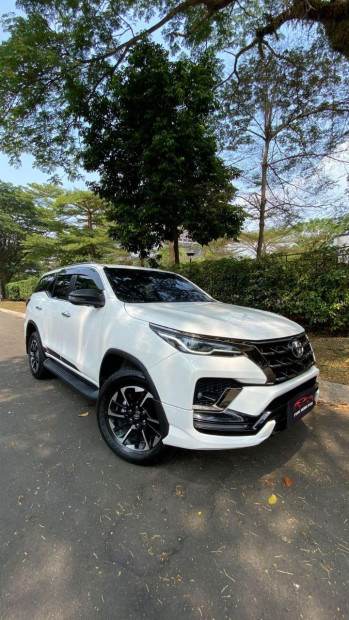 Toyota Fortuner 2.8L GR Sport 4x2 Automatic 2021