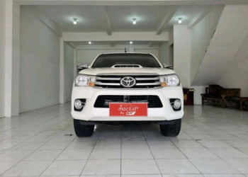 Toyota Hi-Lux DOUBLE CABIN 2.4 G (4X4) DSL M/T Manual 2017