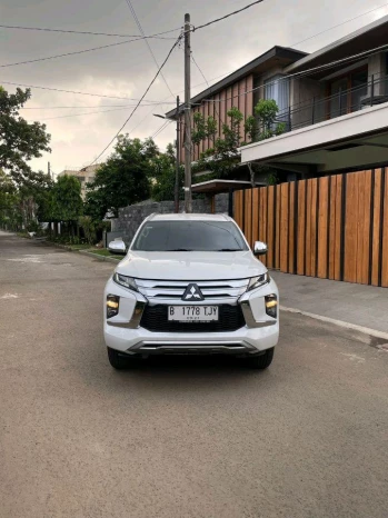 Mitsubishi Pajero Sport 2.5L Exceed Automatic 2022