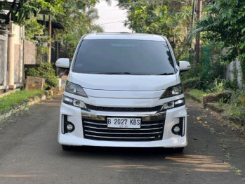 Toyota Vellfire 2.5L G Automatic 2015