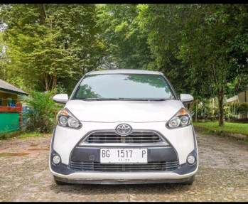 Toyota Sienta 1.5L V Manual 2017