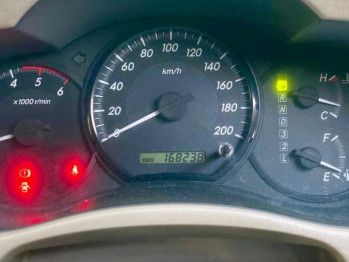 Toyota Innova 2.5L G Diesel Automatic 2012