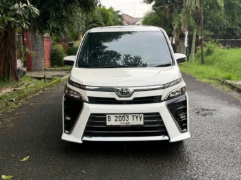 Toyota Camry 2.5L V Automatic 2015