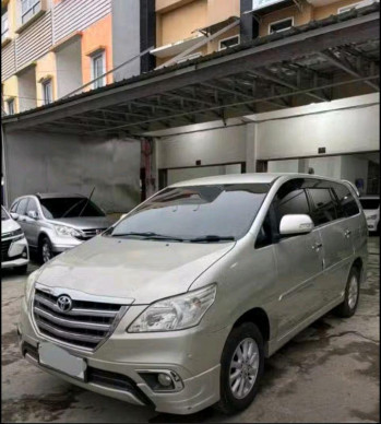 Toyota Innova 2.0L V Bensin Automatic 2014